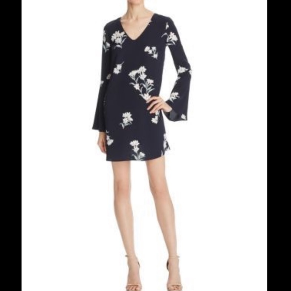 AQUA bell sleeve floral dress